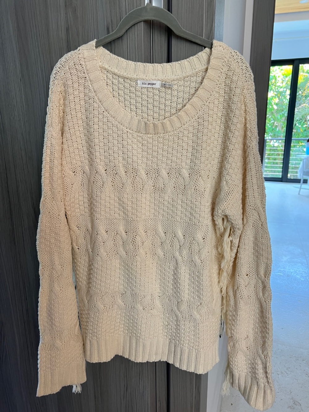 NEW! Anthropologie BLU PEPPER fringed sleeve ivory relaxed fit beach sweater M - Picture 5 of 9